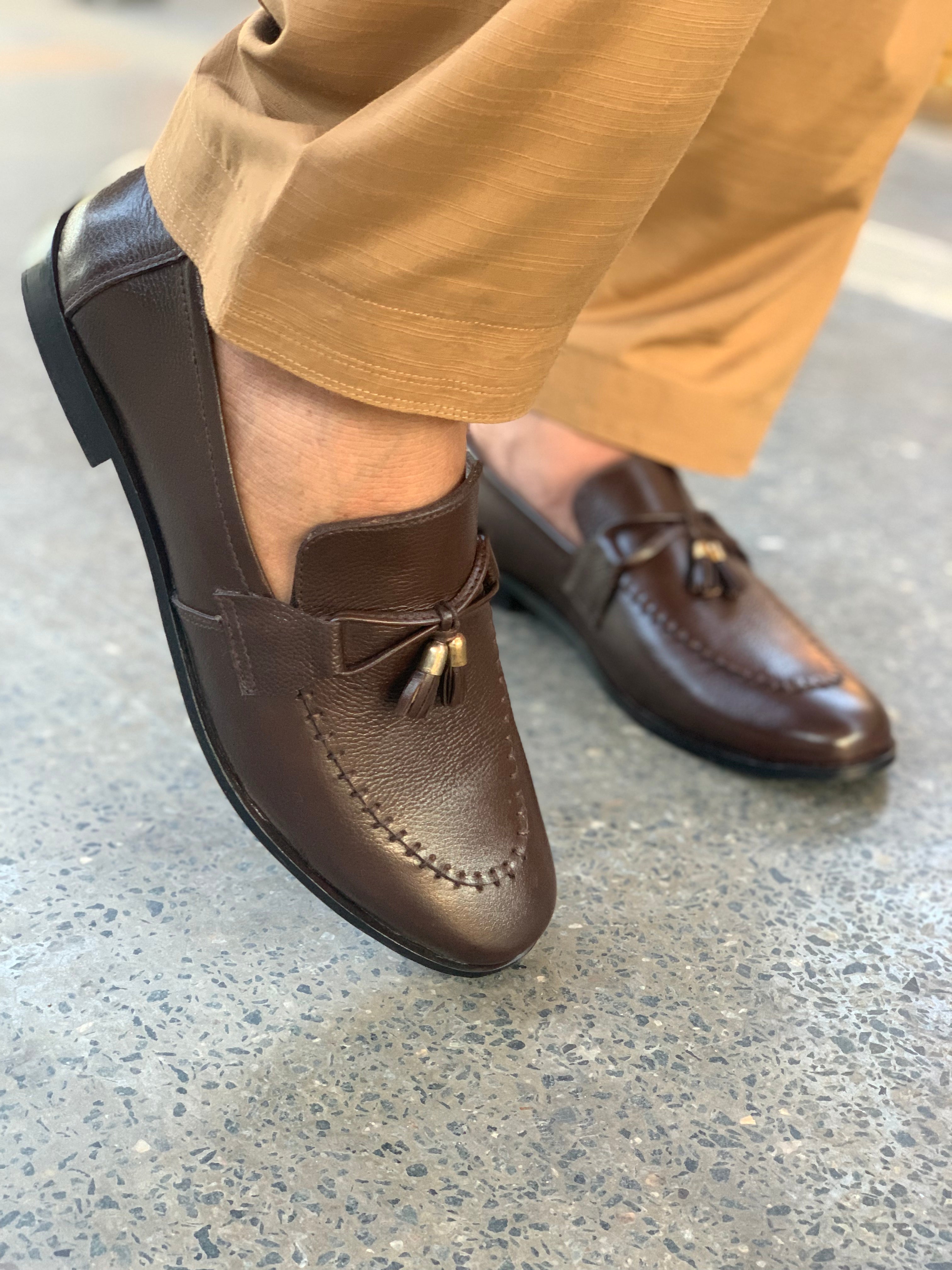BROWN LEATHER TUSSLE MOCASSION FOR MEN